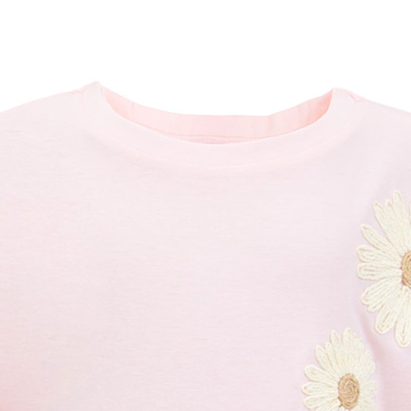104729360-Blusa-rosada-con-bordado-de-flores-para-niña