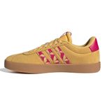 104905133-Zapato-Adidas-VL-Court-casual-color-amarillo-para-mujer