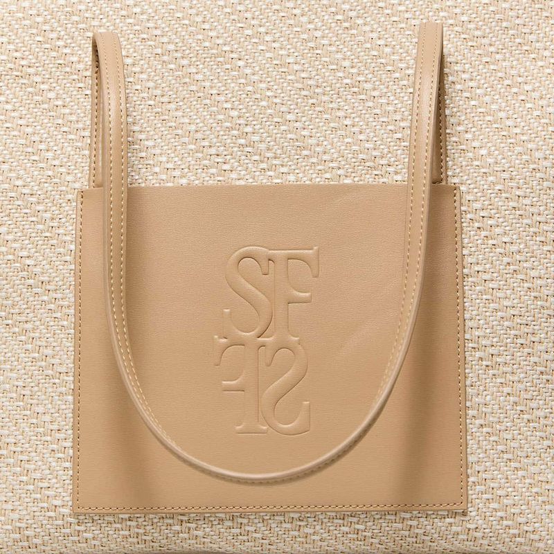 104852094-Cartera-tote-Sfera-color-beige-para-mujer