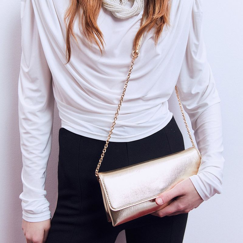 104892690-Cartera-clutch-Sfera-color-dorado-para-mujer