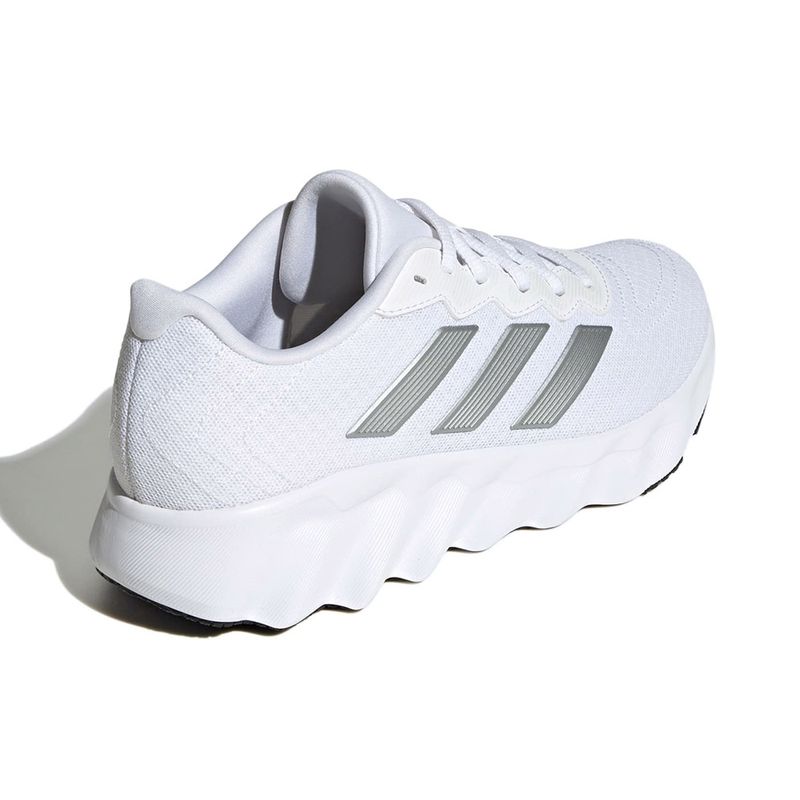 104903523-Zapato-Adidas-Switch-Move-deportivo-color-blanco-para-mujer