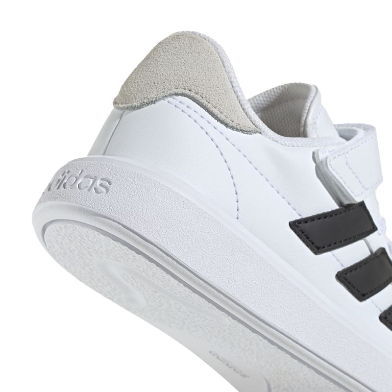 104910254-Zapato-Adidas-Courtblock-deportivo-casual-blanco-para-niño