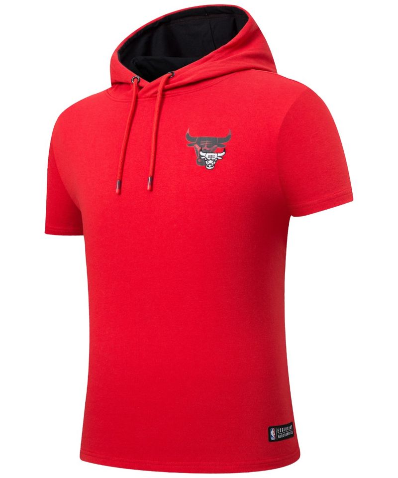 104861655-Camiseta-deportiva-con-gorro-Chicago-Bulls-roja-para-hombre
