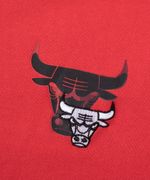 104861655-Camiseta-deportiva-con-gorro-Chicago-Bulls-roja-para-hombre
