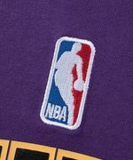 104861707-Camiseta-deportiva-players-drops-Los-Angeles-Lakers-morada-para-hombre
