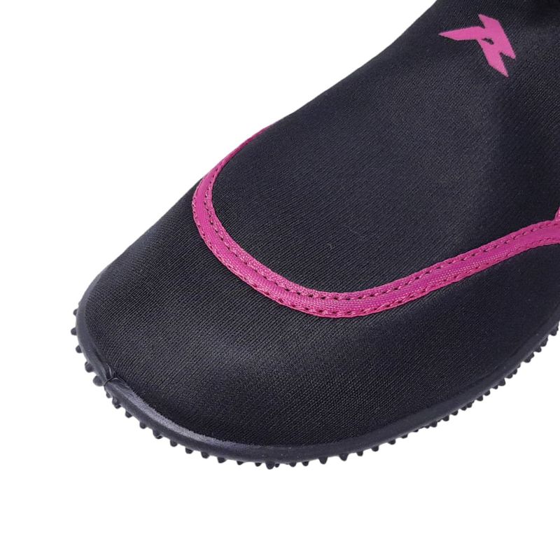 104864430-Zapato-acuatico-Runic-color-negro-para-mujer