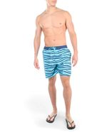 104822447-Calzoneta-de-baño-Unexpected-azul-estampada-para-hombre