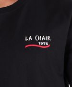 104765630-Camiseta-Orange-regular-fit-negra-con-estampado--La-Chair--para-hombre