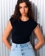 104907128-Camiseta-Easy-Wear-negra-tank-top-manga-corta-para-mujer