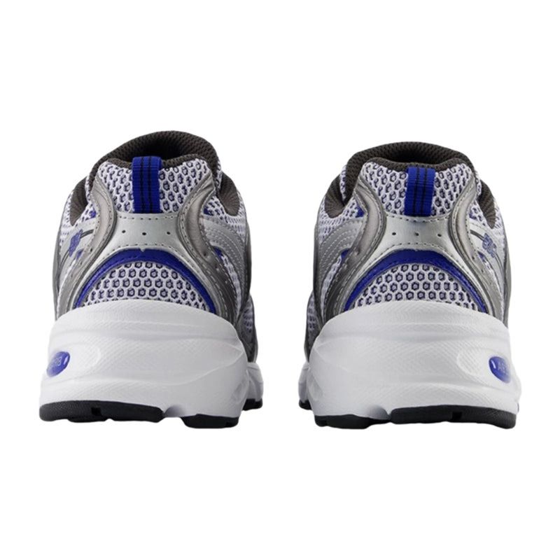 104907796-Zapato-New-Balance-530-casual-plateado-para-mujer
