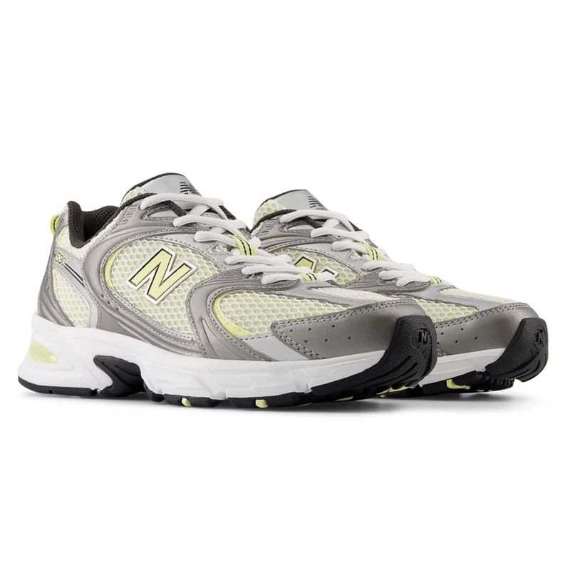 104907812-Zapato-New-Balance-530-casual-plateado-para-mujer