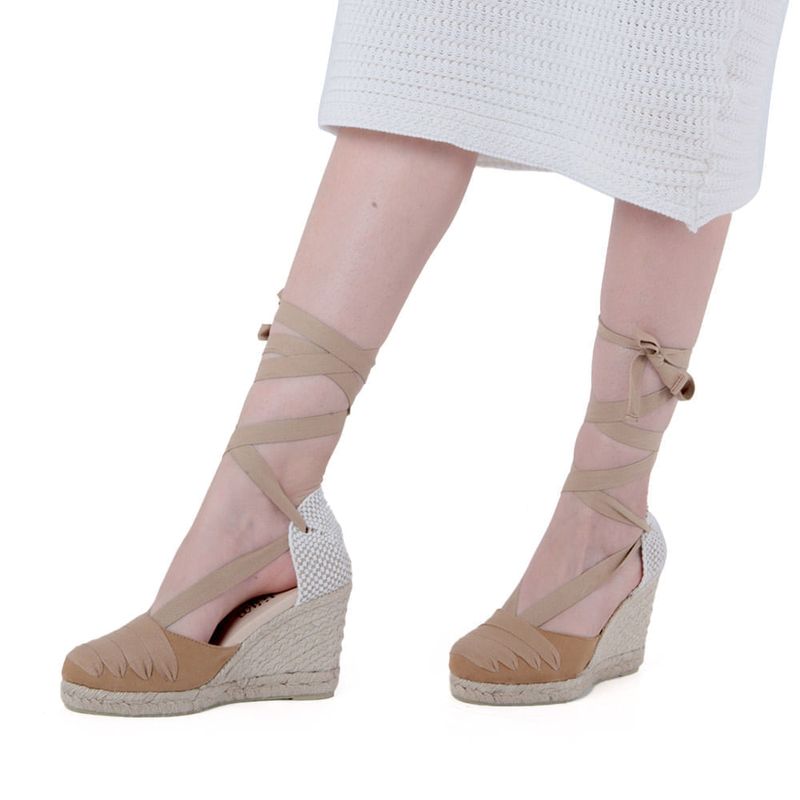 104566574-Zapato-casual-alpargata-Diorfi-color-cafe-para-mujer