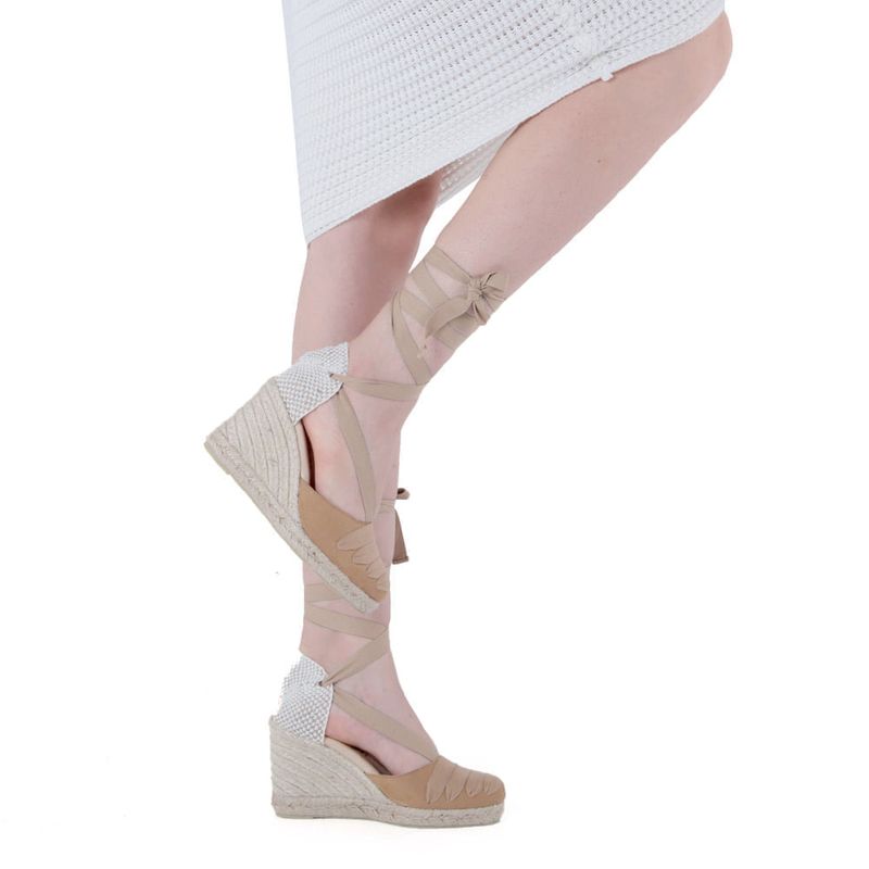 104566574-Zapato-casual-alpargata-Diorfi-color-cafe-para-mujer
