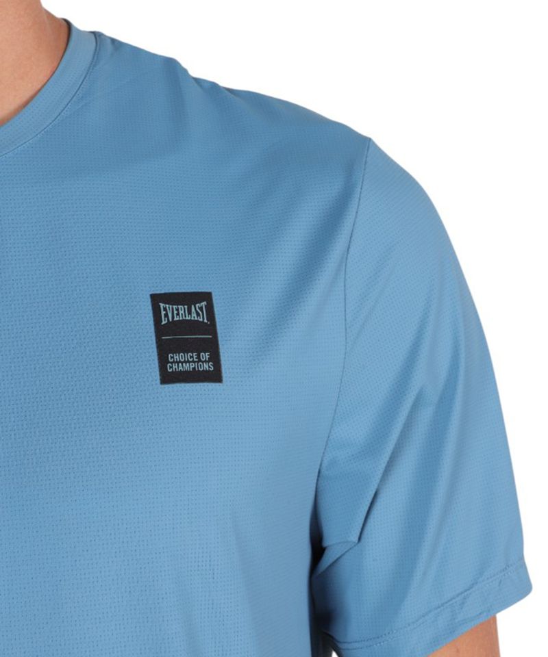 104857877-Camiseta-deportiva-Everlast-celeste-solida-para-hombre