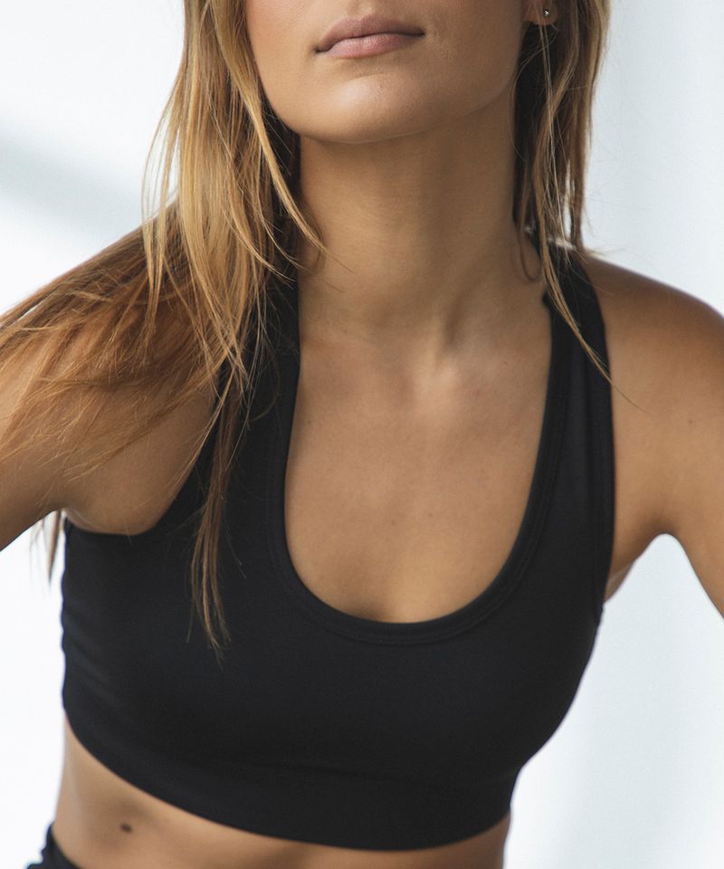 104810731-Top-deportivo-Teammate-negro-solido-para-mujer