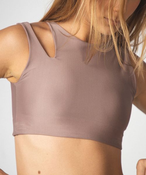 Top deportivo Teammate café sólido para mujer