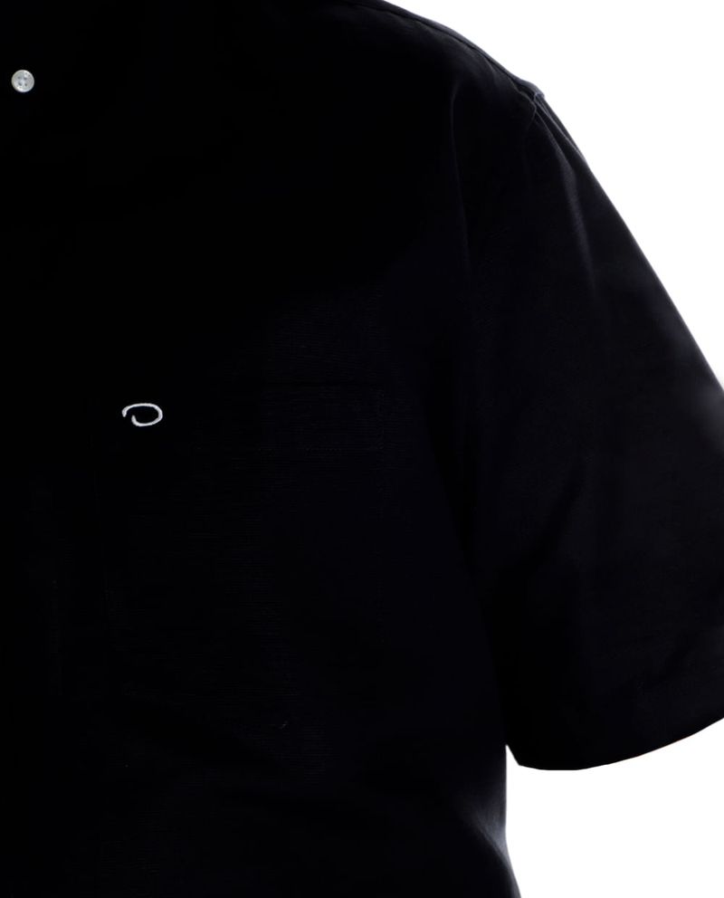 104855485-Camisa-casual-Oscar-de-la-Renta-classic-fit-negra-solida-para-hombre