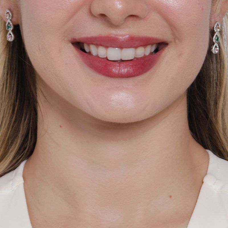 104853044-Aretes-largos-de-plata-multicolor-para-mujer