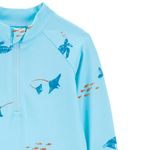 104893667-Traje-de-baño-de-1-pieza-celeste-estampado-para-bebe-niño