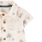 104893396-Romper-beige-con-estampado-para-bebe-niño
