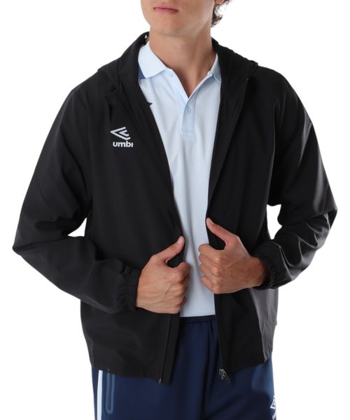 Suéter deportivo Umbro color negro para hombre