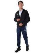 104862064-Sueter-deportivo-Umbro-color-negro-para-hombre