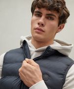 104904313-Chaleco-acolchado-impermeable-Easy-Wear-gris-oscuro-para-hombre