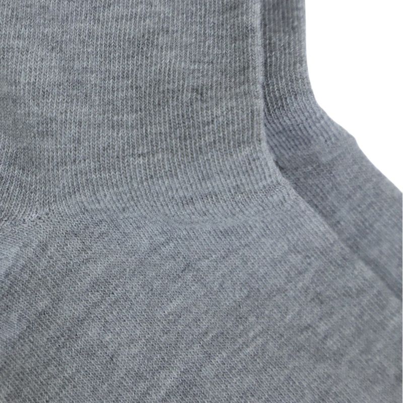 104842160-Par-de-calcetines-de-vestir-crew-Unexpected-gris-heather-para-hombre