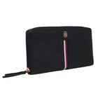104872693-Billetera-zip-around-Tommy-Hilfiger-color-negro-para-mujer