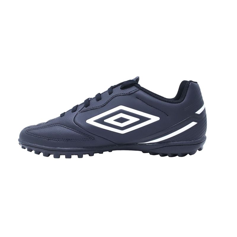 104884230---Zapatilla-deportiva-Umbro-Classico-XIII-LT-TF-color-negro-para-hombre