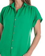 104918382-Blusa-Marcella-camisera-manga-corta-para-mujer