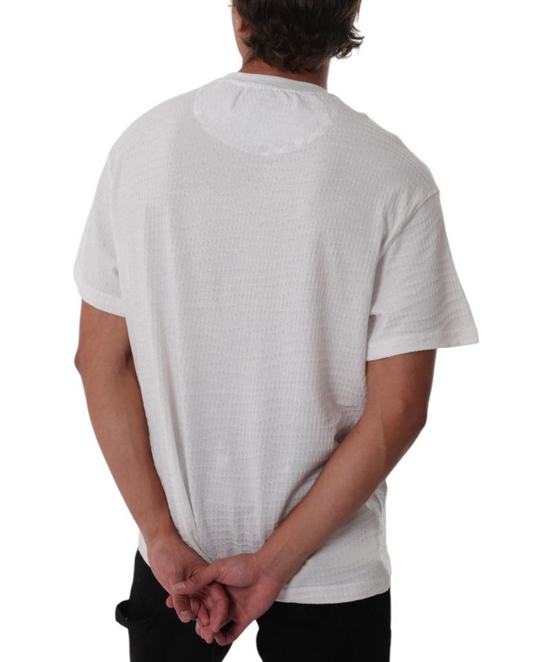 104865732-Camiseta-Denim-and-Flower-blanca-texturizada-para-hombre