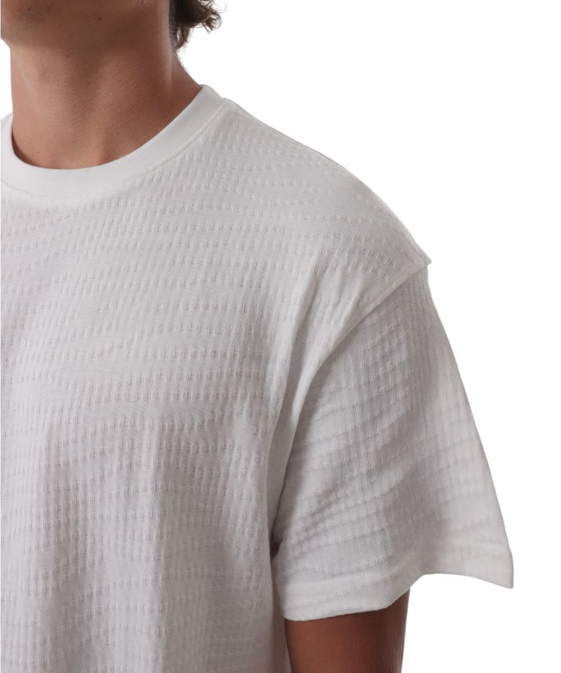 104865732-Camiseta-Denim-and-Flower-blanca-texturizada-para-hombre