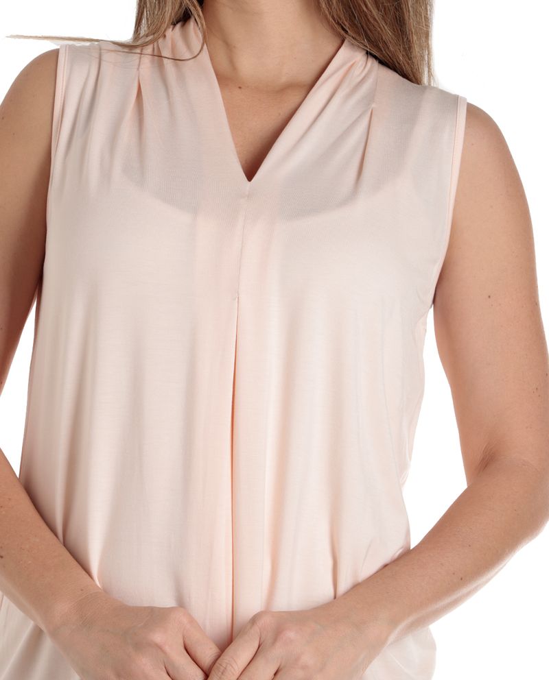 104779449-Blusa-Nicolle-casual-beige-sin-mangas-para-mujer
