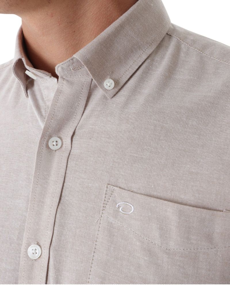 104880546-Camisa-casual-Oscar-de-la-Renta-classic-fit-beige-heather-para-hombre
