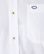 104880554-Camisa-casual-Oscar-de-la-Renta-classic-fit-blanca-texturizada-para-hombre