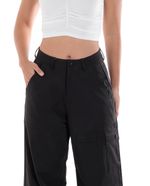 104778074-Pantalon-Orange-cargo-negro-de-cintura-alta-para-mujer