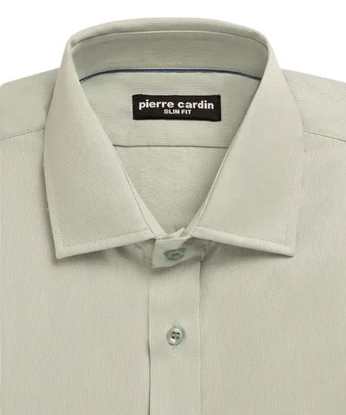 Camisa formal texturizada verde salvia de corte entallado de Pierre Cardin para hombre