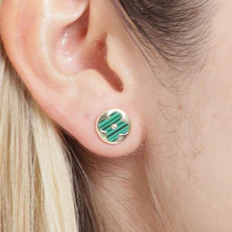 104890118---Aretes-de-plata-con-baño-de-oro-en-forma-de-trebol-verde-para-mujer