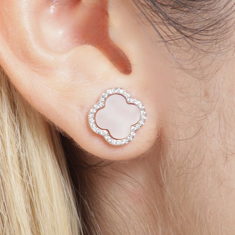 104890120---Aretes-de-plata-en-forma-de-trebol-rosado-para-mujer