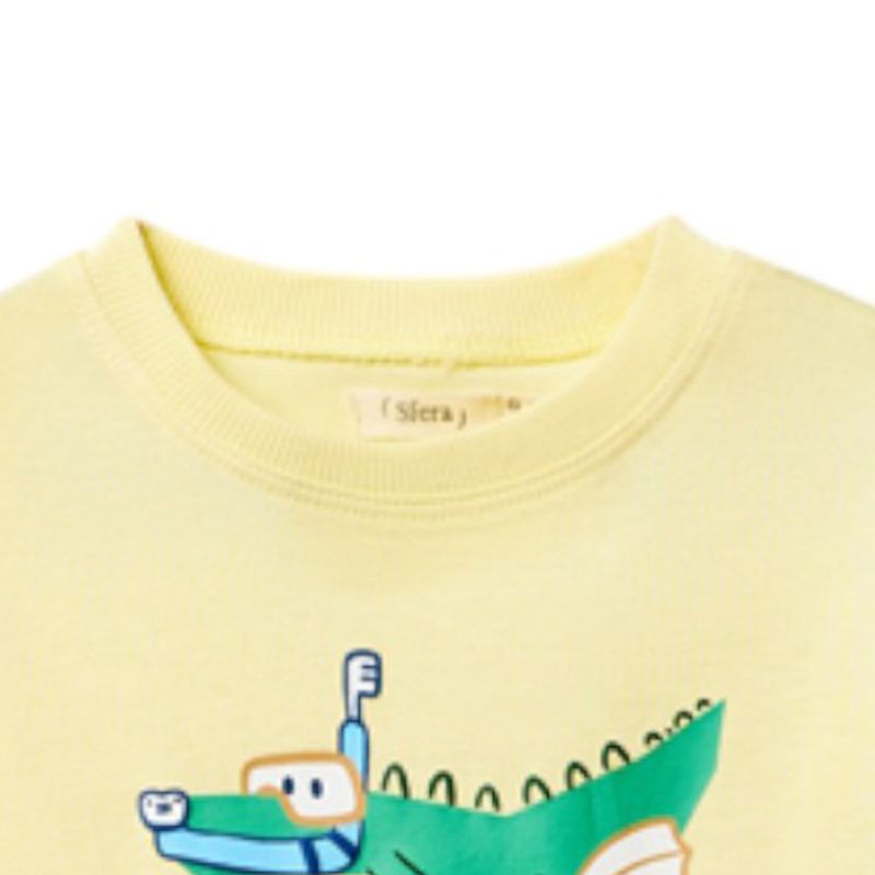 104915460-Camiseta-amarilla-con-estampado-de-cocodrilo-para-bebe-niño