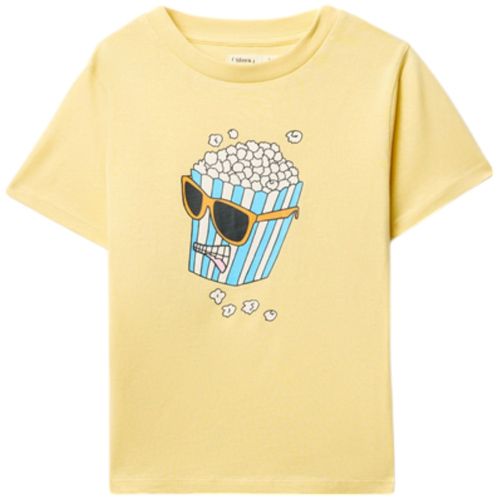 Camiseta amarilla con estampado para niño