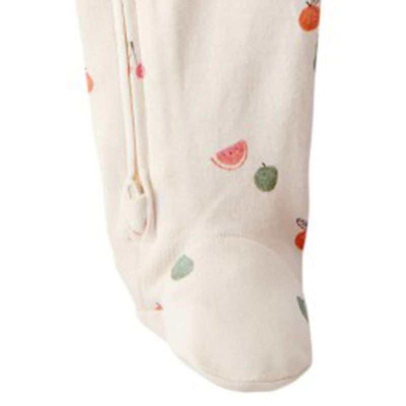 104893256-Pijama-beige-con-estampado-para-bebe-niña