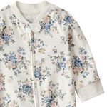 104893260-Pijama-blanca-con-estampado-para-bebe-niña