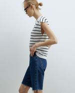 104873381-Blusa-Sfera-casual-rayada-manga-corta-para-mujer