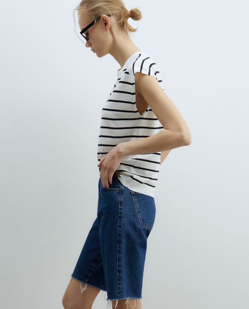 104873382-Blusa-Sfera-casual-rayada-manga-corta-para-mujer
