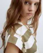 104873526-Blusa-Sfera-casual-rayada-manga-corta-para-mujer