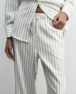 104873296-Pantalon-Sfera-pull-on-rayado-de-cintura-alta-para-mujer