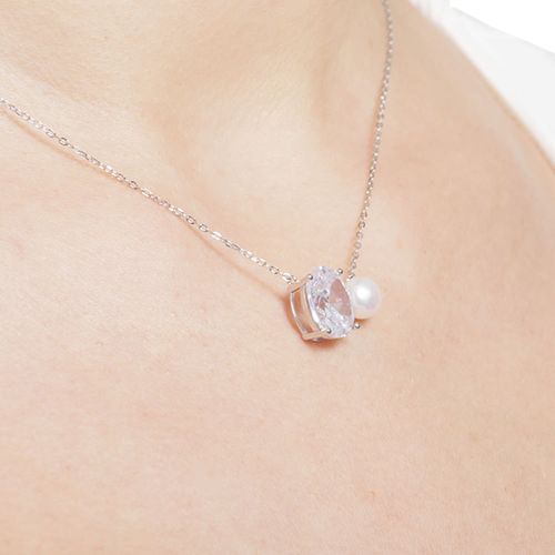 Cadena de plata plateada con dije de perla para mujer