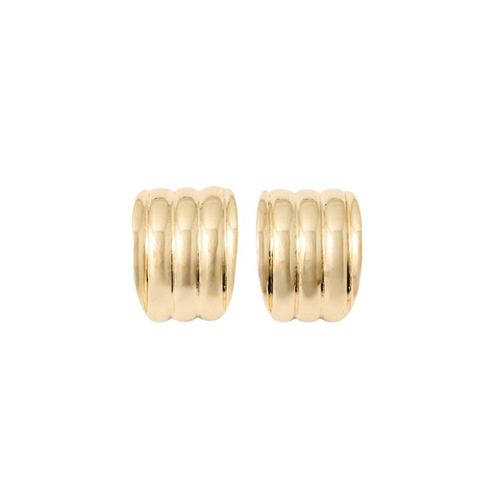 Aretes dorados para mujer